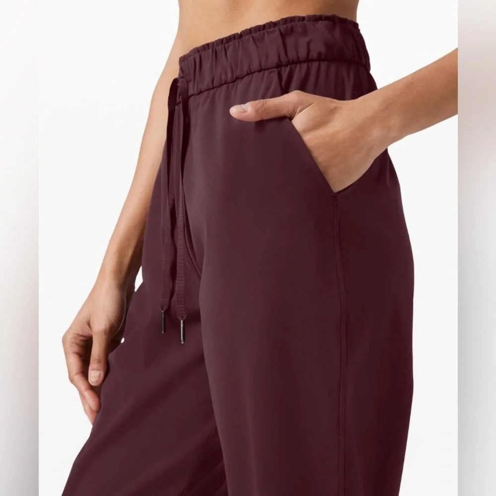 Lululemon‎ | Keep Moving Pant 7/8 High-Rise | Cassis | Women’s Size 8